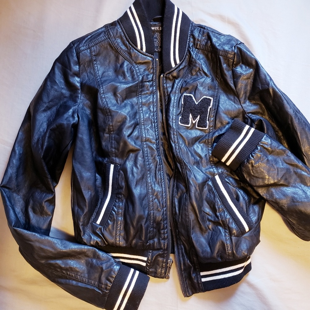 ⭐NWOT⭐Faux Leather Bomber Jacket